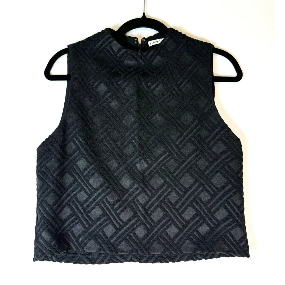 Alice Olivia Women Top Black Embroidered Diamond Cropped Sleeveless Tank Size 6 - Picture 2 of 9